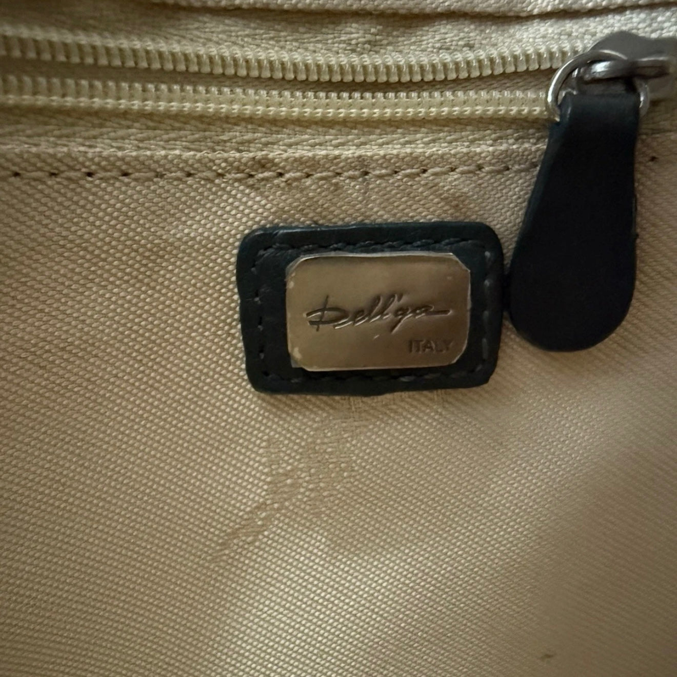 DELL’GA BORSA VERDE SCURO PELLE