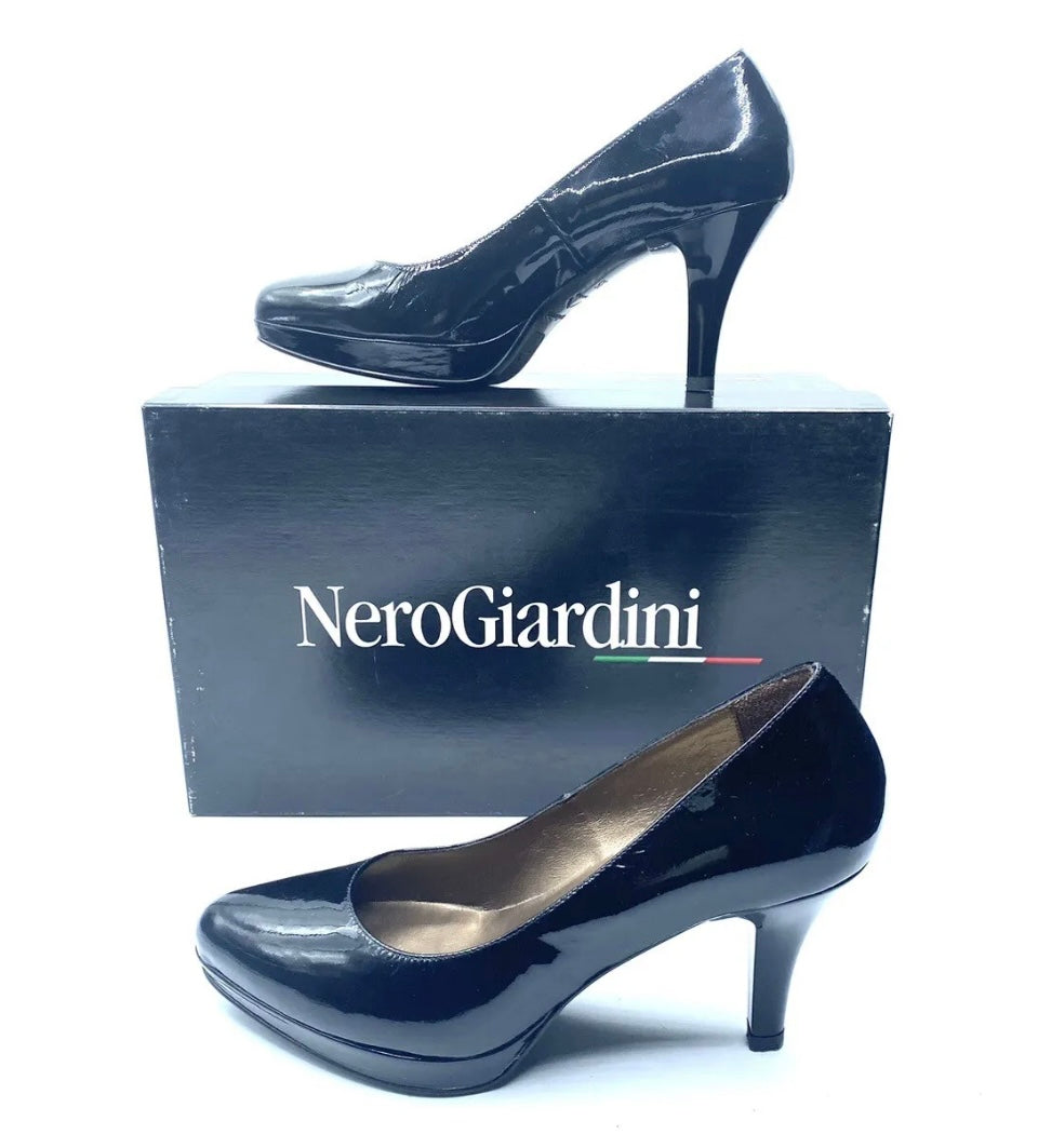 NEROGIARDINI DÉCOLLETÉ DONNA IN PELLE VERNICE NERE