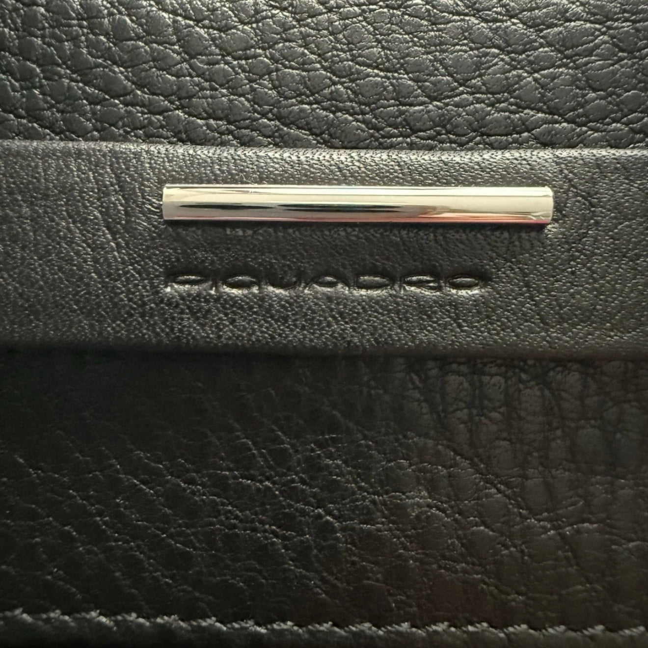 PIQUADRO SET MANICURE VERA PELLE NERO