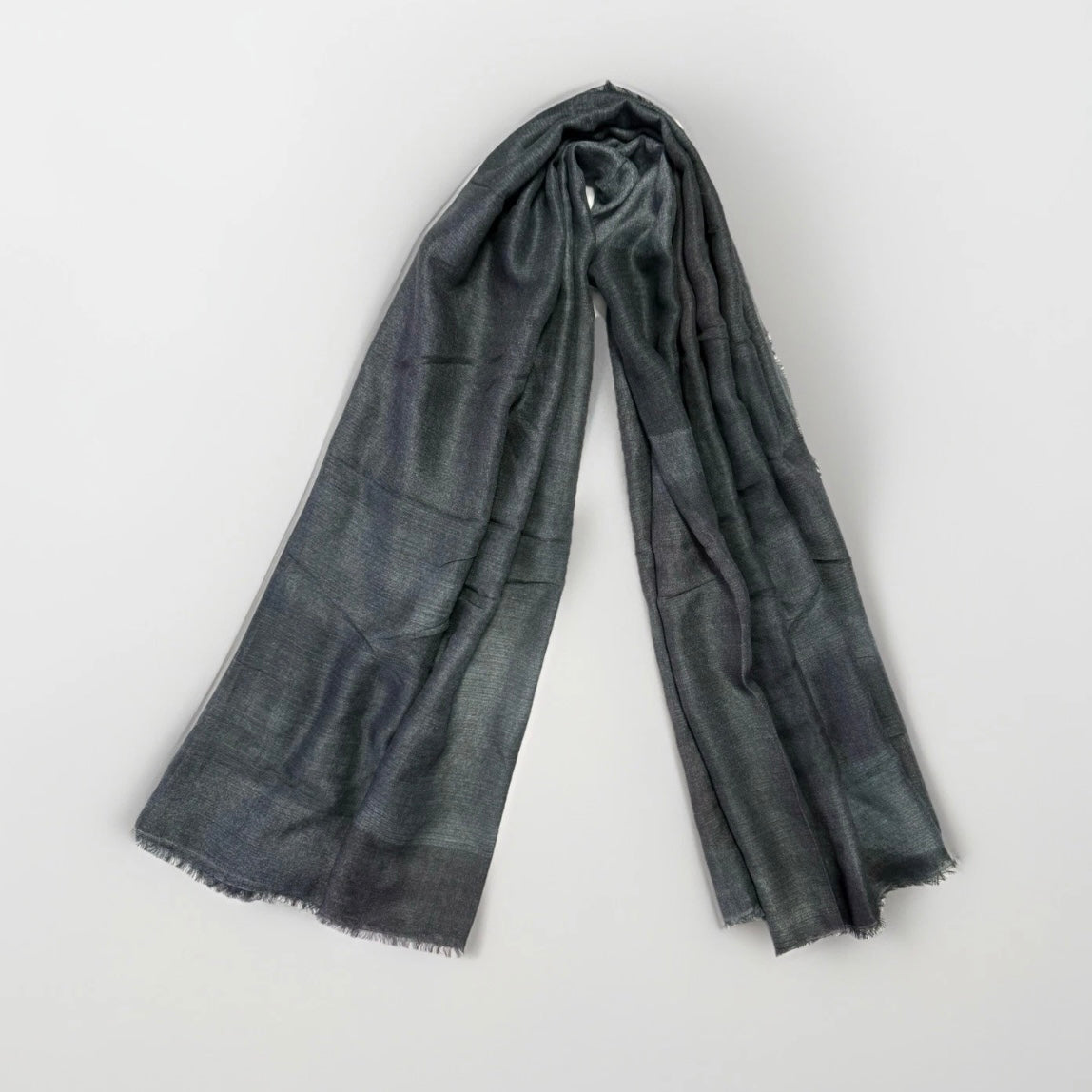 SCIARPA GRIGIA ARTIGIANALE UNISEX