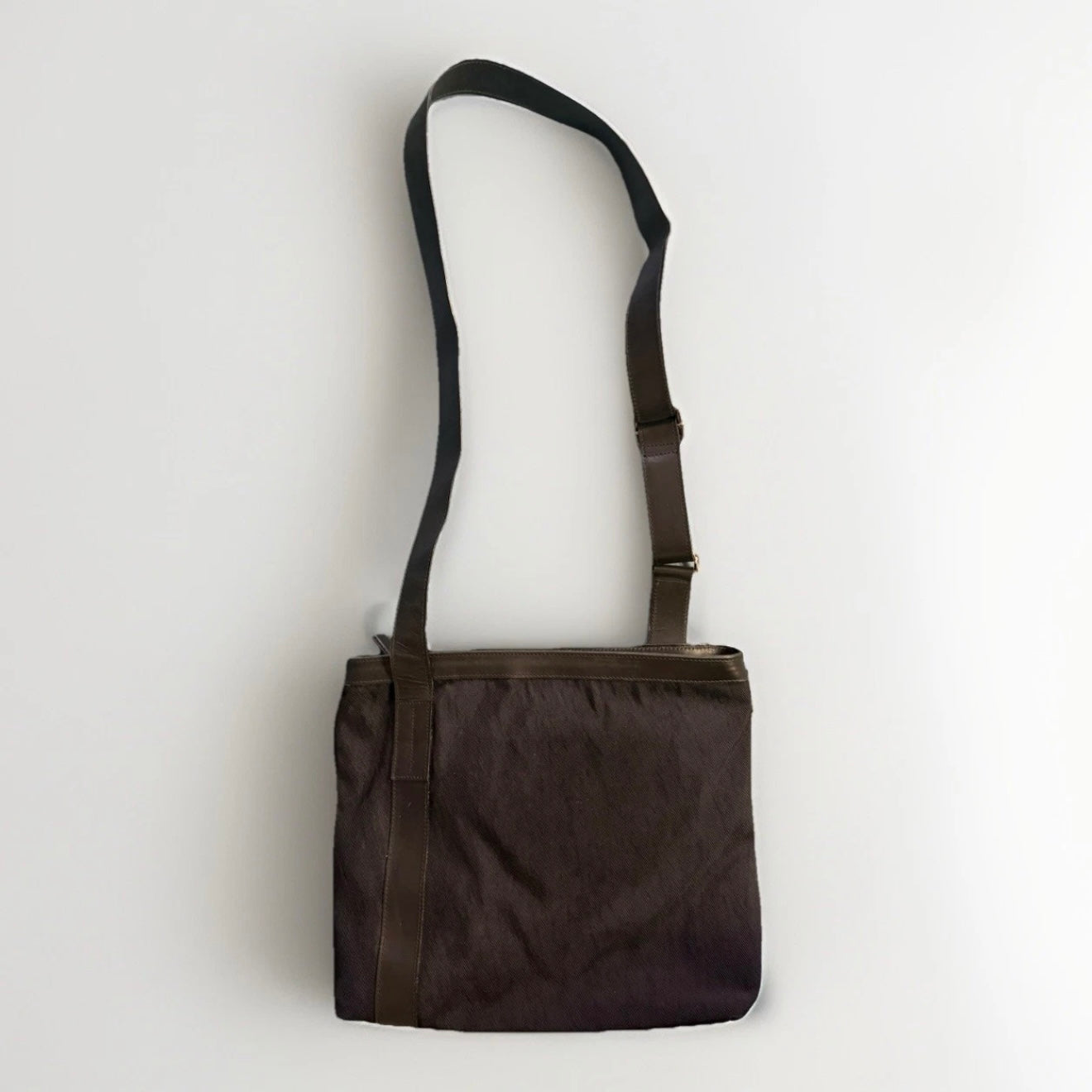 DELL’GA BORSA TRACOLLA IN TESSUTO E PELLE NERA