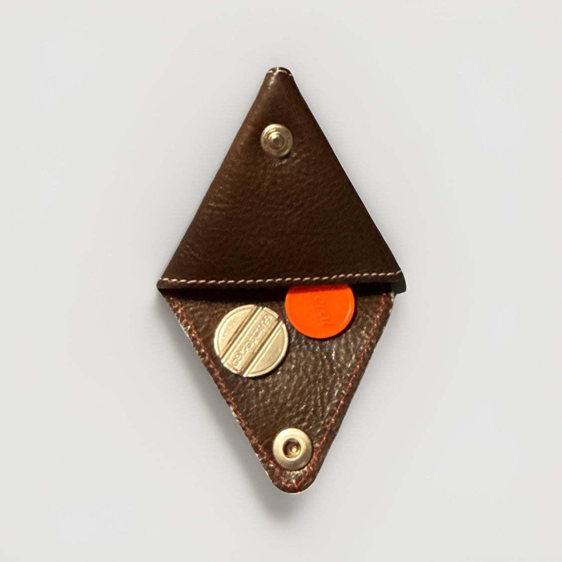 PORTAMONETE TRIANGOLARE PELLE MARRONE UNISEX