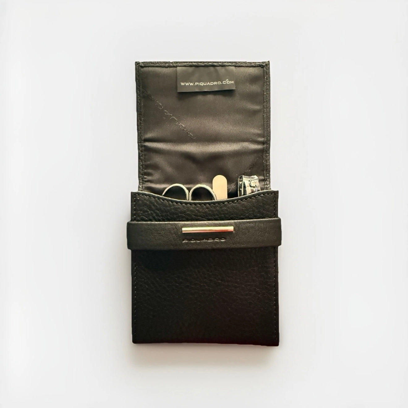 PIQUADRO SET MANICURE VERA PELLE NERO