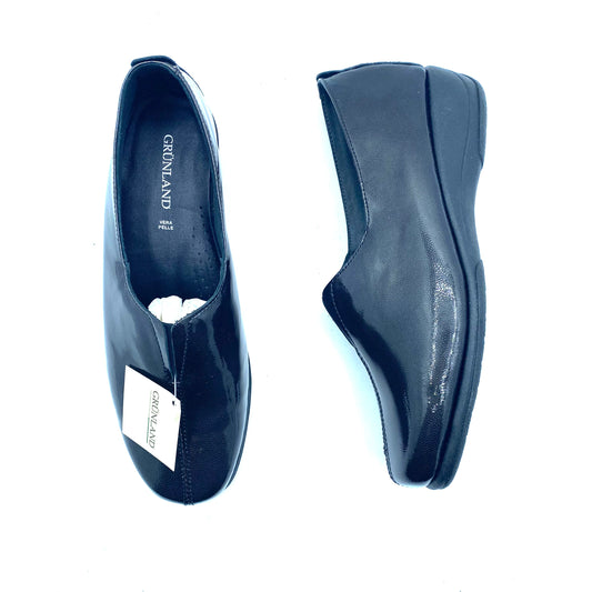 GRUNLAND MOCASSINI IN PELLE E VERNICE NERI